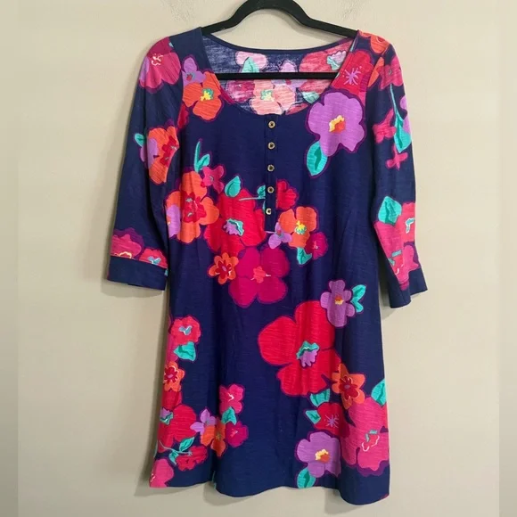 Lilly Pulitzer Caila T-Shirt Dress in the vibrant "Garden Games" floral print - Picture 3 of 11
